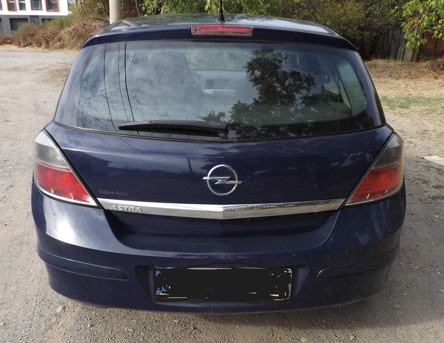 Опел Астра 2012 бензин