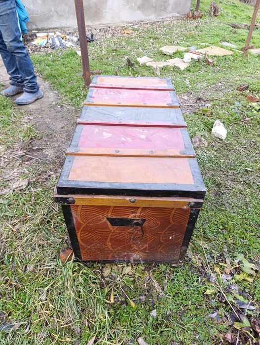 Cufăr zestre  aproximativ 100 de ani