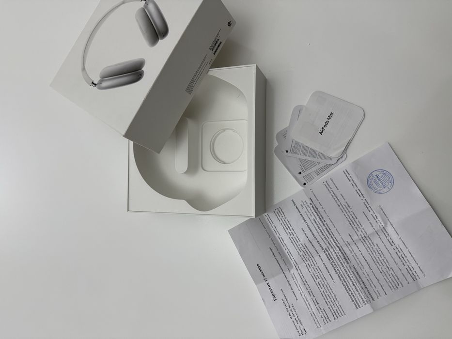 Airpods max ……..