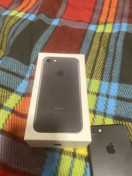 Iphone 7 продам