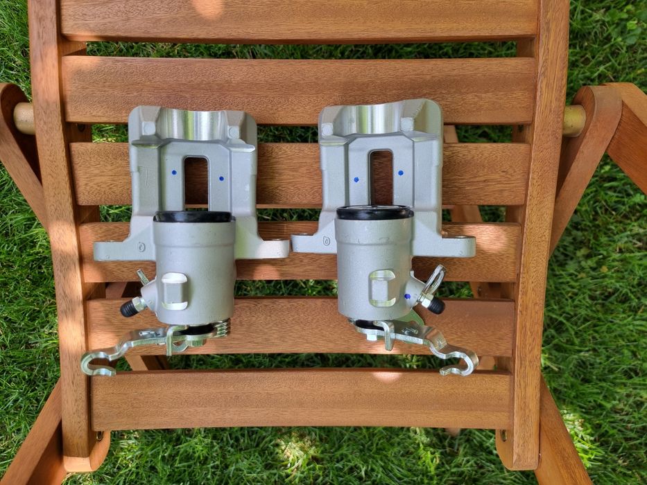 Etrier frana NOU spate stanga/dreapta Golf 4 Bora A3 8l Octavia 2 Leon