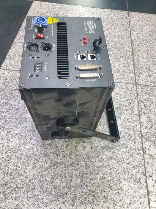 Лазерная аппаратура, используется для лазер шоу