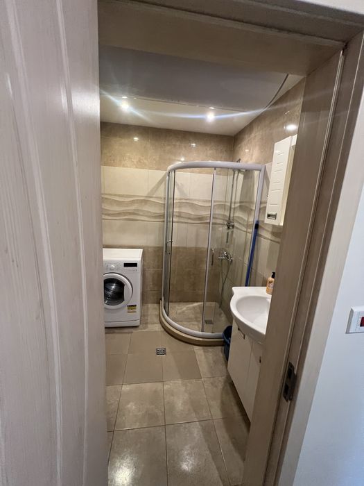 Дава се под наем Тристаен апартамент в София, Зона Б-19 - 85 кв.м за 847.62 € - Снимка #1