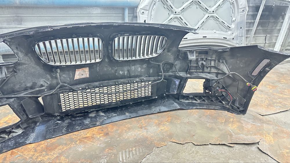 Бампер передний на бмв ф 10