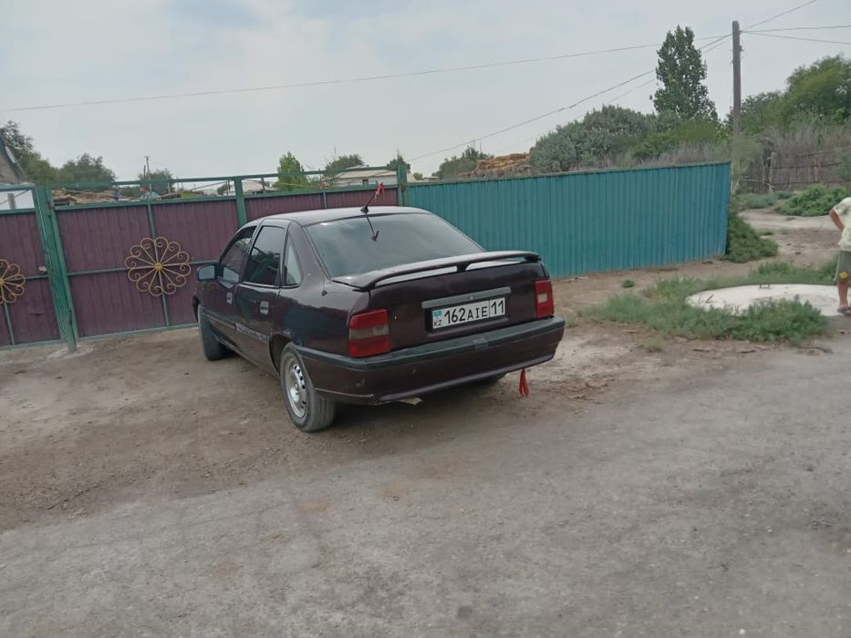 Опел сатылады 450 000