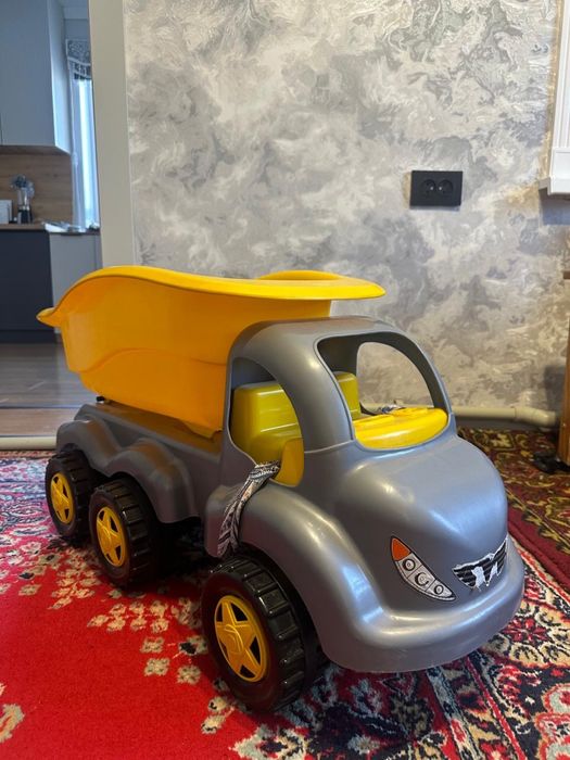 Продам качели, горка, машинка игровая