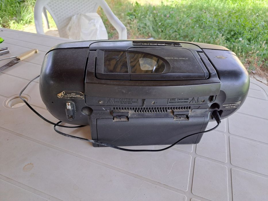 Radio cas cu cd digital