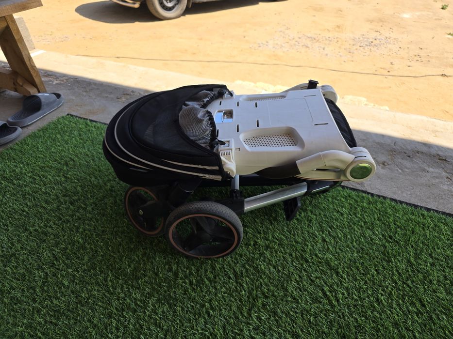 Продам коляску Teknum