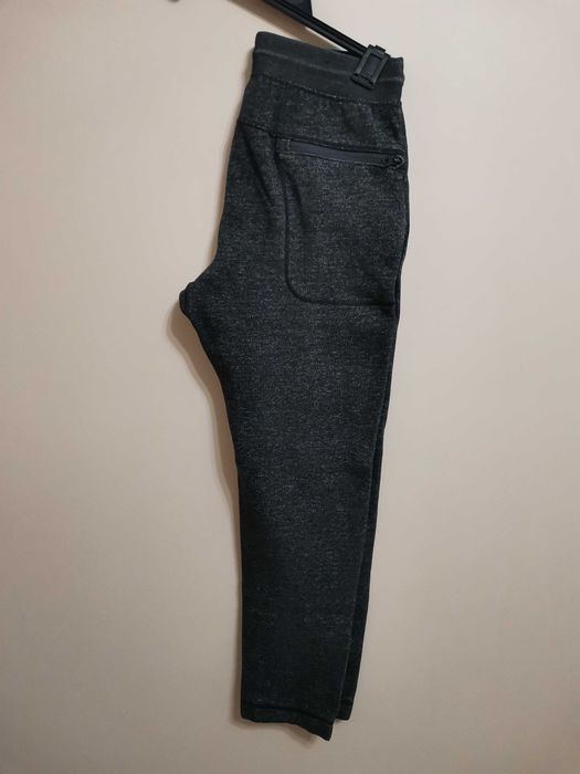 Долнището и горнище UNDER Armour.