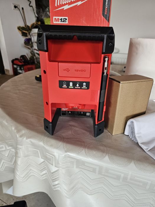 Radio milwaukee m12 RCDAB+