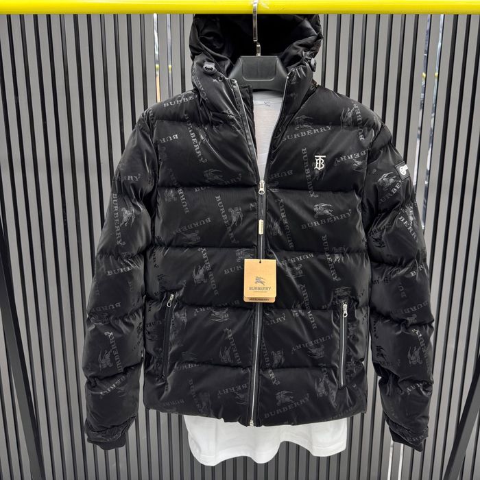 Geacă Burberry bărbati.