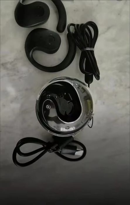 Слушалки за мигновен превод AI.