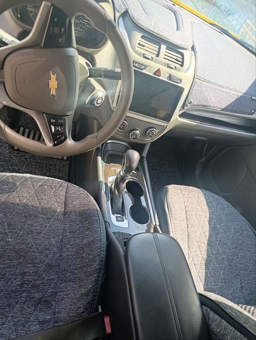 Кобальт сотилади,холати жудаям зур, факат бензинда юрган,салон