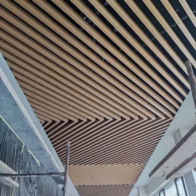 grilyando reechniy potolok (Грильято реечние армстронг)(3) AKSIYA