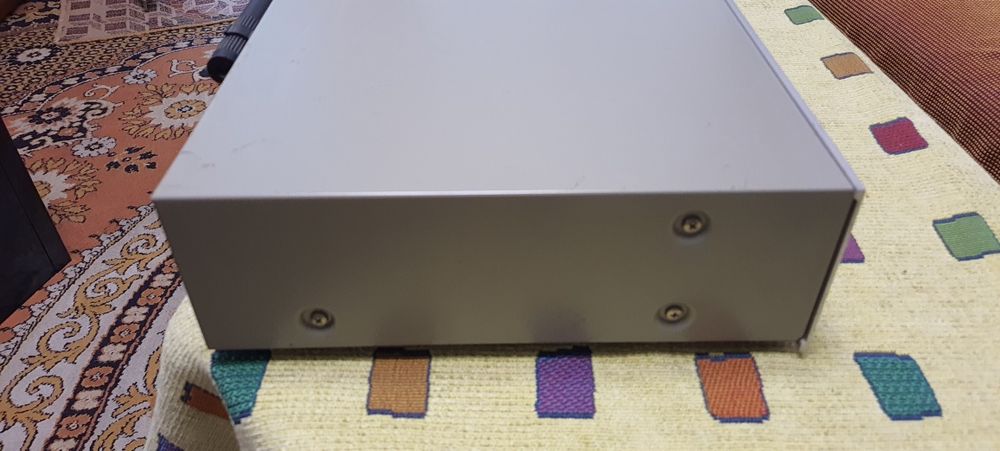Akai am-u55 si Akai at-s55