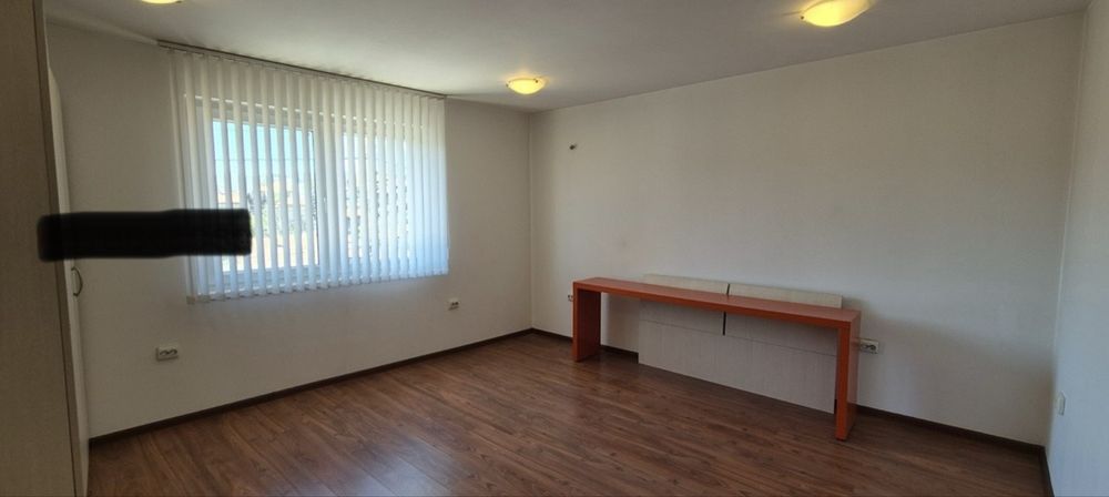 Продавам къща в гр. Перник
