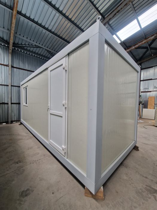 Vând Container 6x2,4 M preț 2750 €