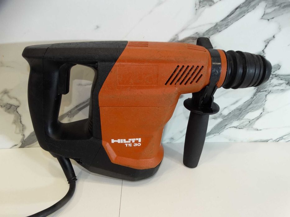 2024 - Hilti TE 30 AVR - Ударо пробивна машина