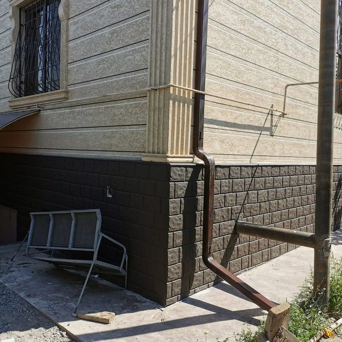 Установка водостоков , карнизы