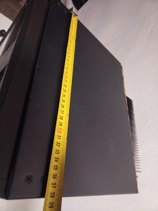 Амонячен хладилник тип мини бар.
DOMETIC RH438D с обем 30 литра.
Ниска