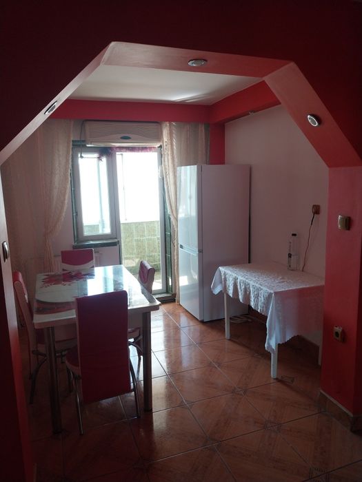 Închiriez apartament rovine regim hotelier