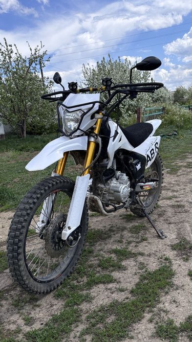продам мотоцикл sycmcc
