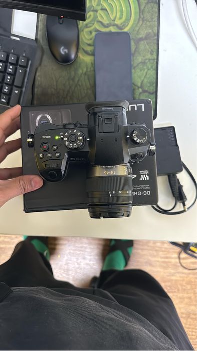 Камера Panasonic LUMIX GH5