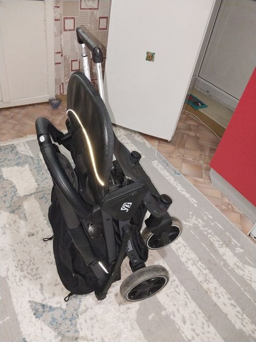 Продам детскую коляску