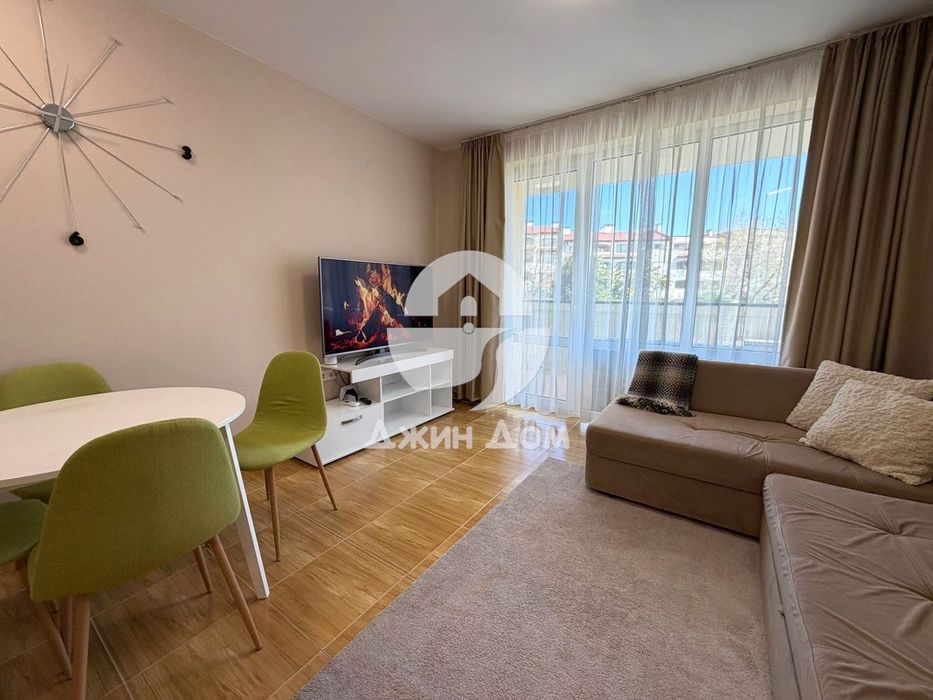 Продава се Тристаен апартамент в Свети Влас - 100 кв.м за 1377 €/кв.м - Снимка #2