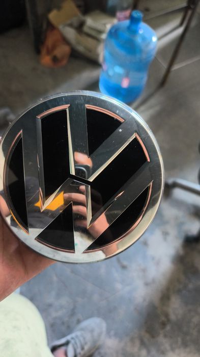 Vând siglă vw Tiguan