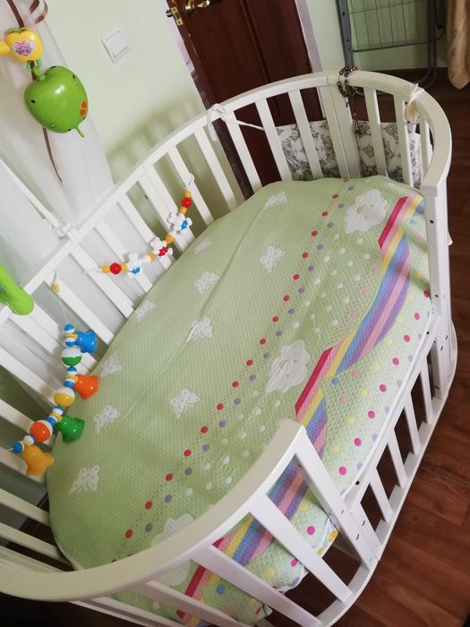Продам кроватку 0-6 лет
