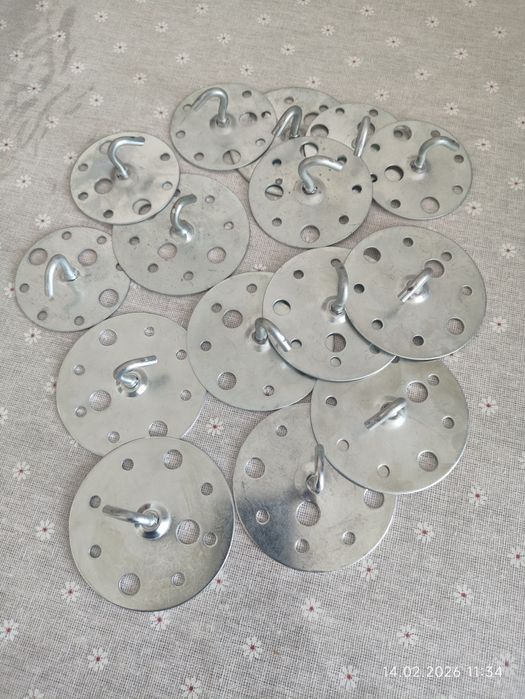 Продам крючки для люстр