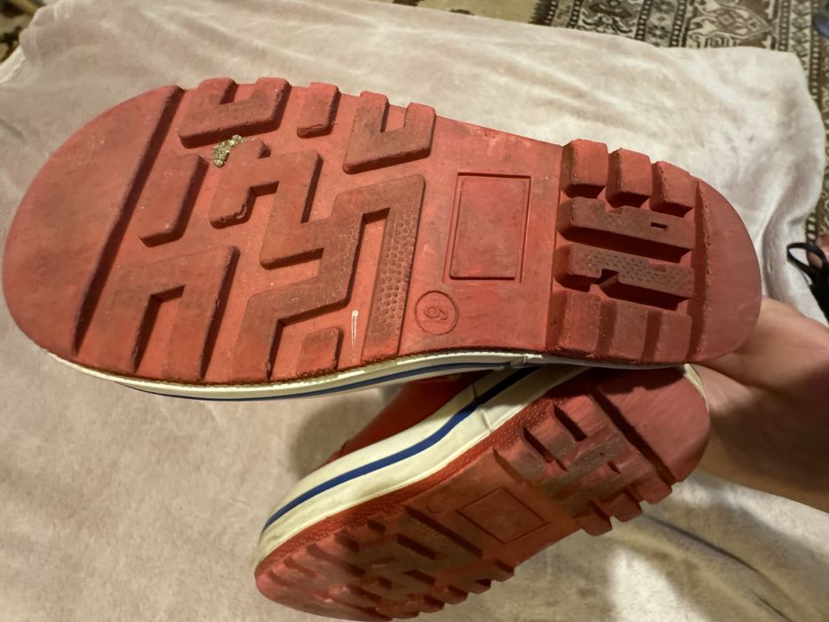 Продавам детски гумени ботуши