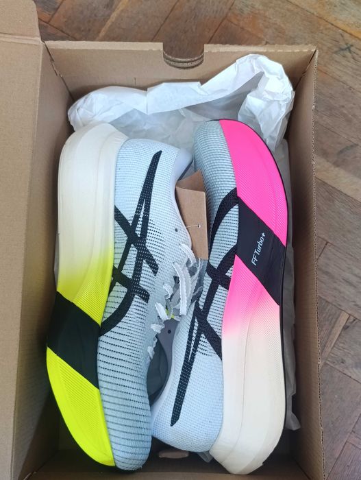 ASICS metaspeed edge 42.5