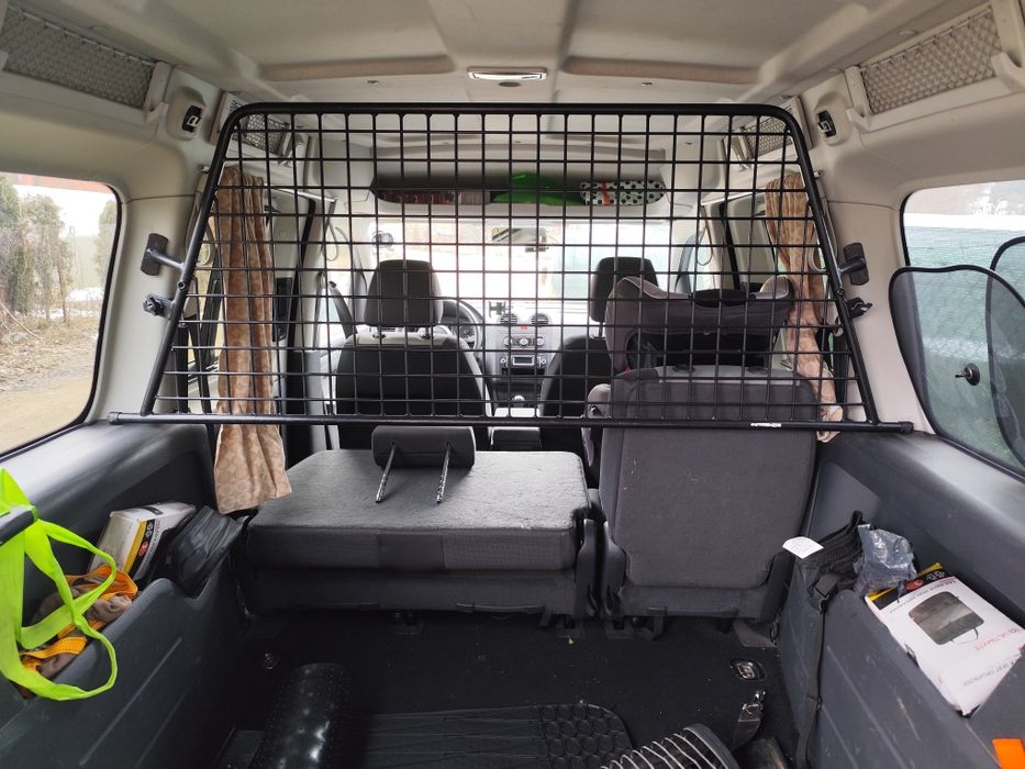 VW caddy мрежа за разделяне на багажника