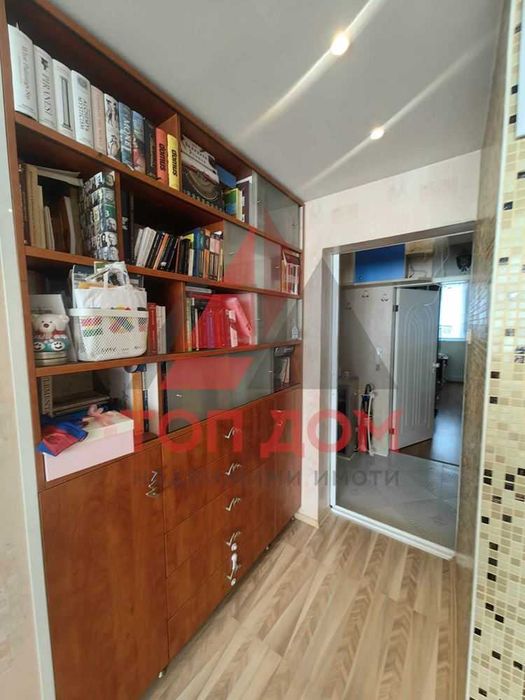 Дава се под наем Тристаен апартамент в Варна, Център - 80 кв.м за 550 € - Снимка #4
