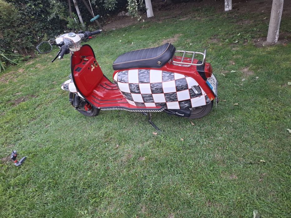 Se vinde scuter Scomandi stare perfecta