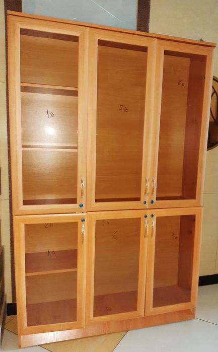 Продам шкаф офисный,универсальный