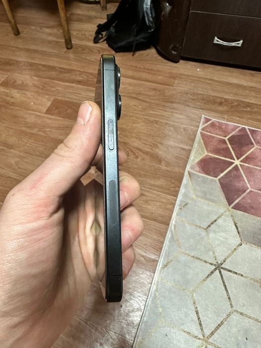 Продам айфон 15 про