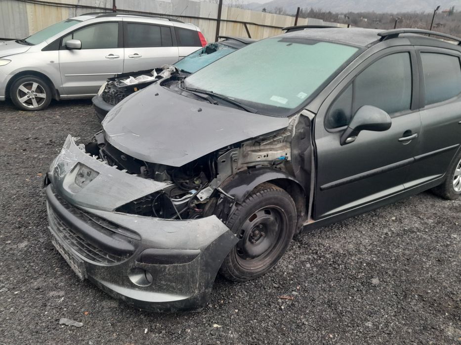 Продавам пежо 207 на части