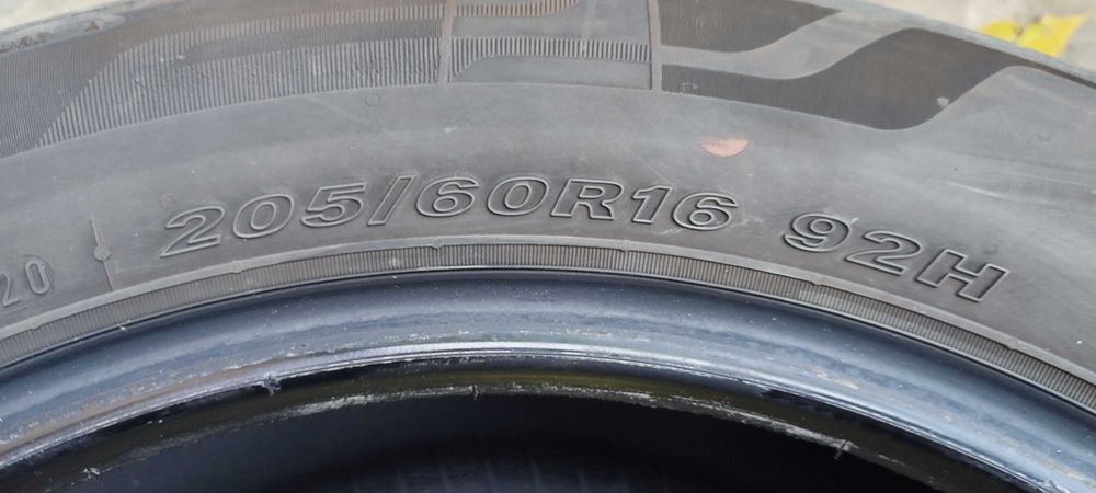 Vând anvelope nexen