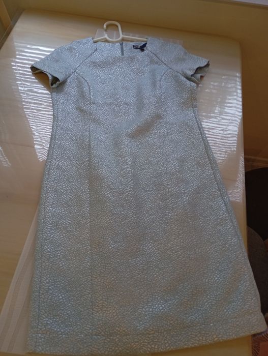 Официална рокля размер S