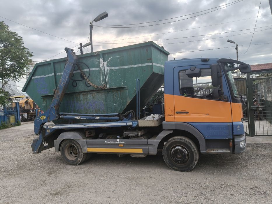 Transport moloz deșeuri din constructii container