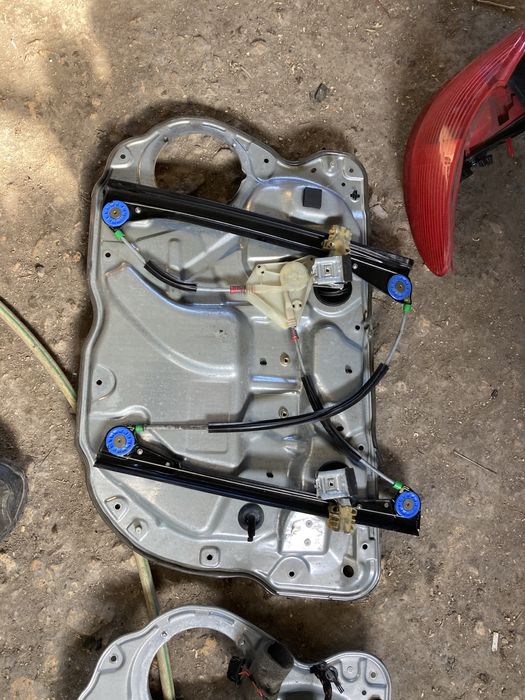 Ел. Механизми предни за VW Поло 05-09г предни 2 и 5 врати