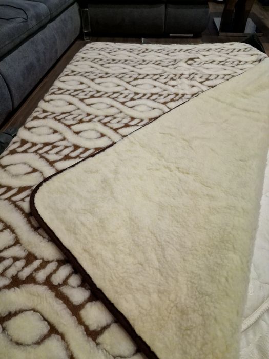 Одеяло от мериносова  вълна 2 бр.