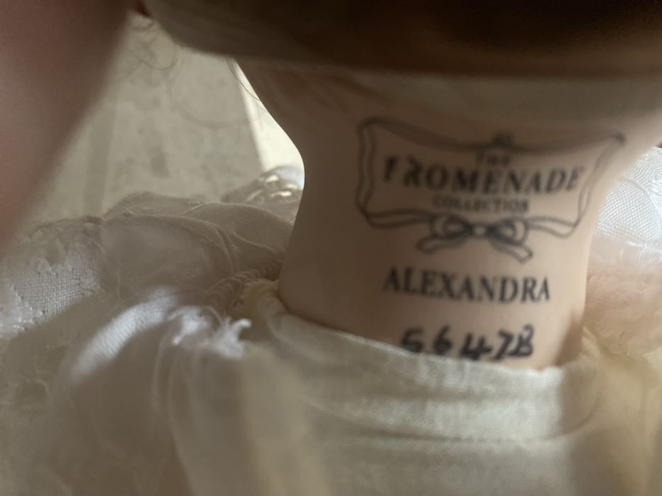 Promenade Collection Порцеланови кукли