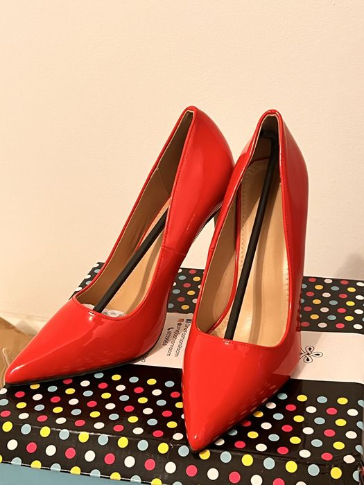 Pantofi cu toc dama