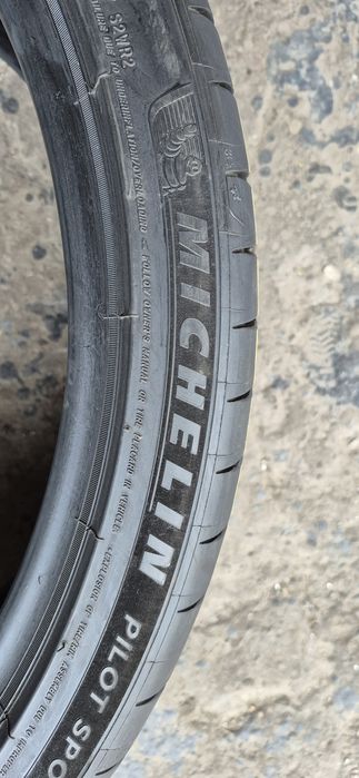2 anvelope vara ca noi Michelin 285/30/22,dot 2024.Pretul este pe buc.