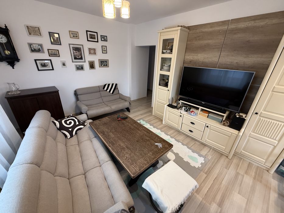 Ofer spre vanzare Apartament 3 camere in asociatie