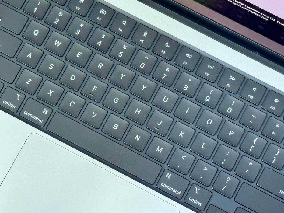 как новый MacBook Pro 14 M5 / 16Gb / 512Gb Silver